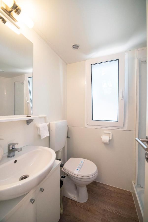 Mobile Home Cube, 3 Bedrooms, Free Parking, Wifi Biograd Na Moru Exteriör bild